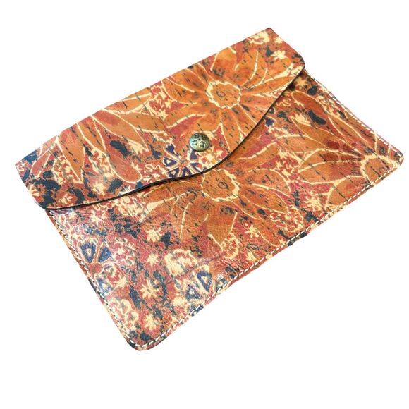 Patricia Nash Handbags - Patricia Nash all leather flap envelope style bag. Heritage Brown Floral